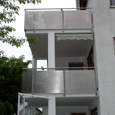 edelstahl-senden-balkongelaender_lochblech2
