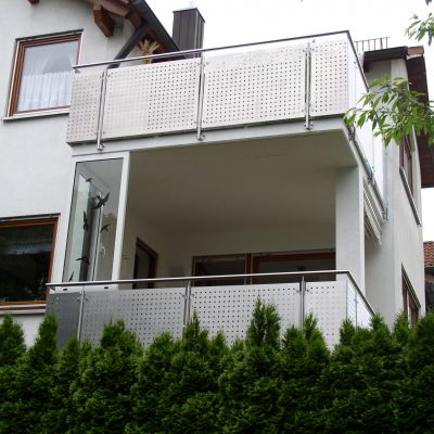 edelstahl-senden-balkongelaender_lochblech_4