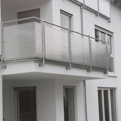edelstahl-senden-gelaender_lochblech_settele1